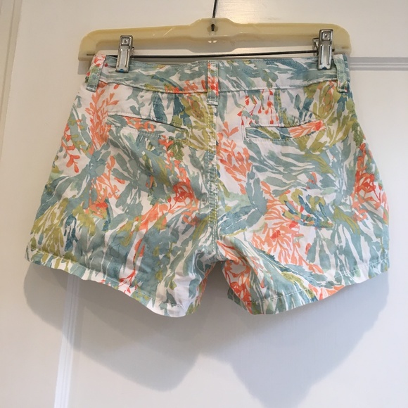 fun pattern shorts - Picture 3 of 5
